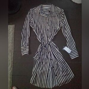 Ophelia roe BNWT silky dress with belt so adorable button up maxi dress